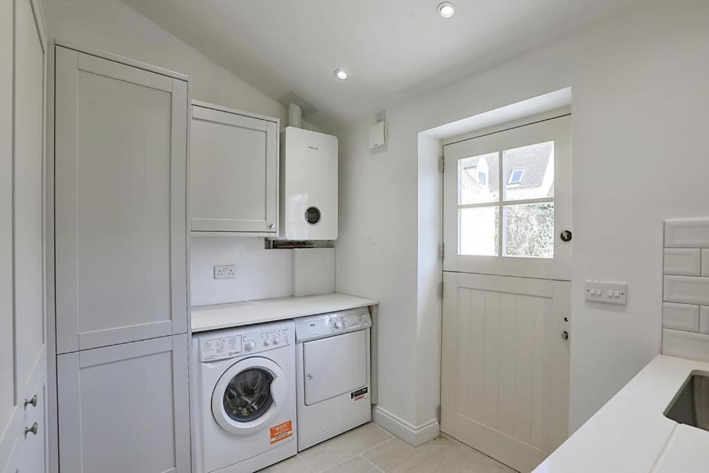Luxury Cotswold Cottage With Hot Tub In Stow On The Wold! 외부 사진