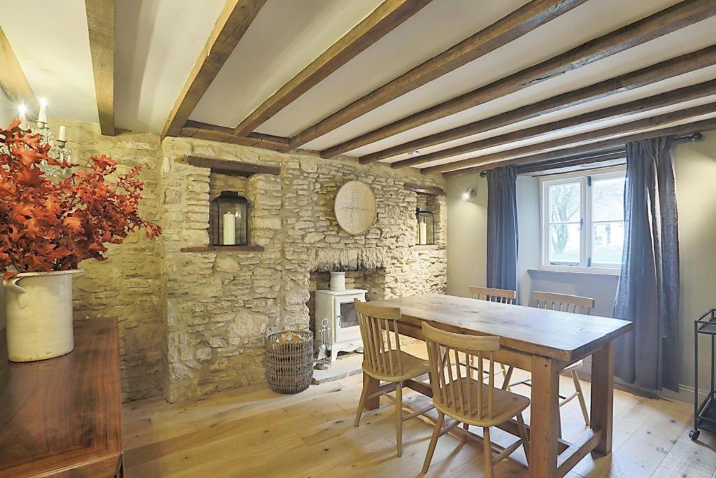 Luxury Cotswold Cottage With Hot Tub In Stow On The Wold! 외부 사진