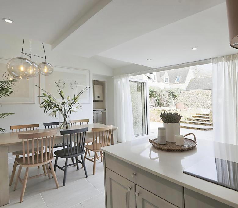 Luxury Cotswold Cottage With Hot Tub In Stow On The Wold! 외부 사진